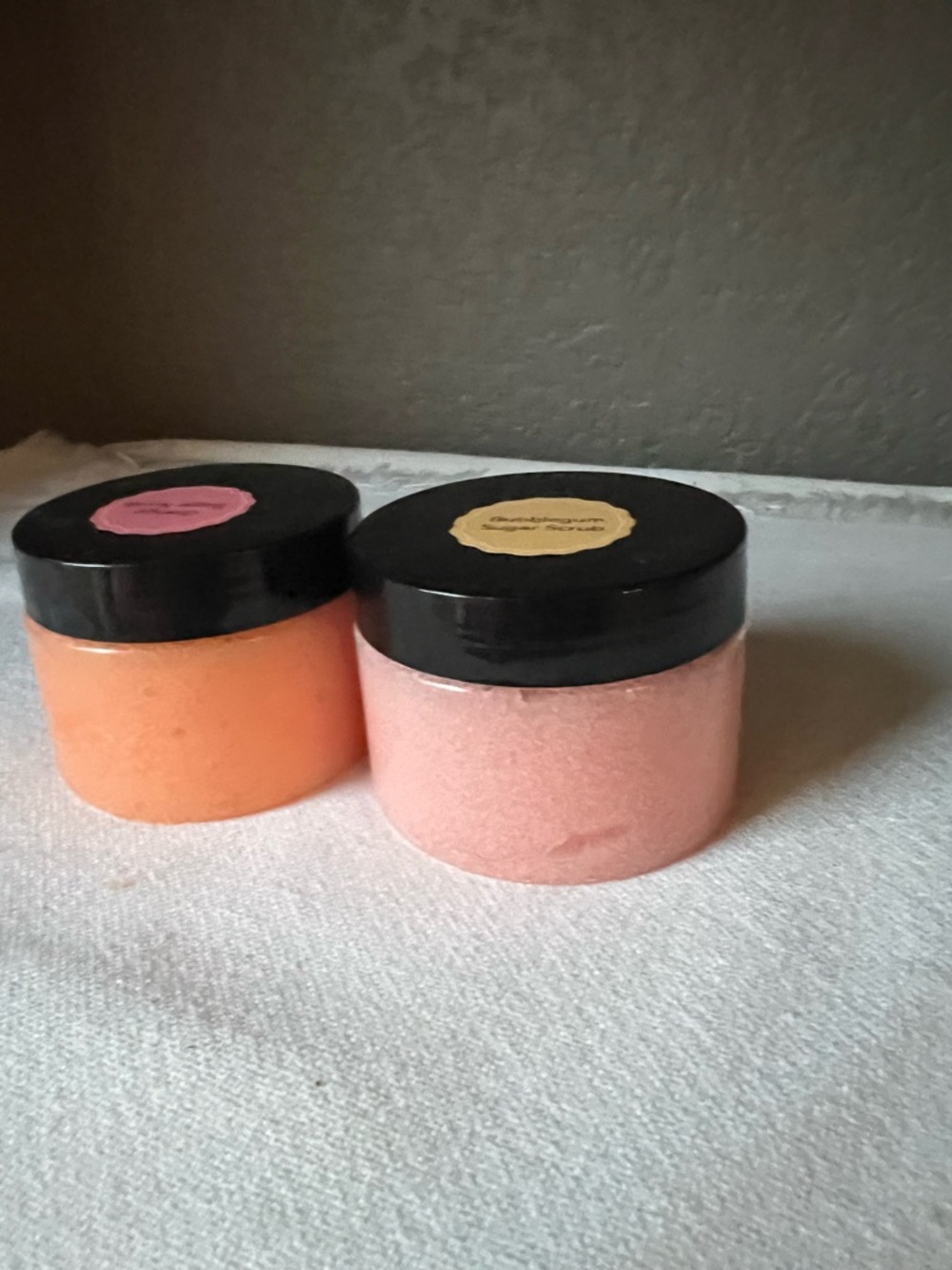 Bubblegum and sweet orange Gentle Sugar Body Scrub - Women Bath & Body - Picture 4 of 9